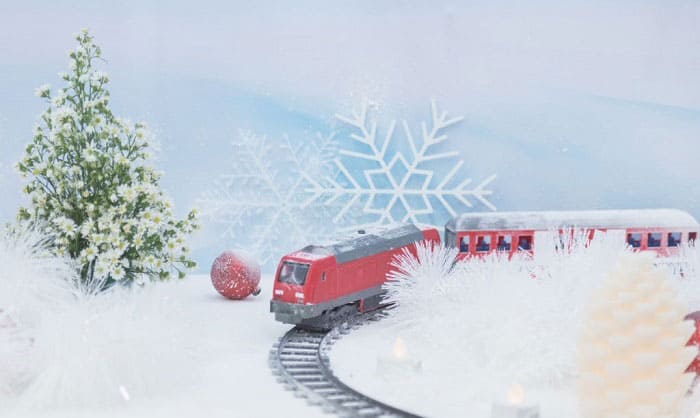 christmas-tree-train-set
