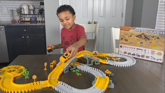 Benefits and Drawbacks of Race Tracks for 4-year-olds